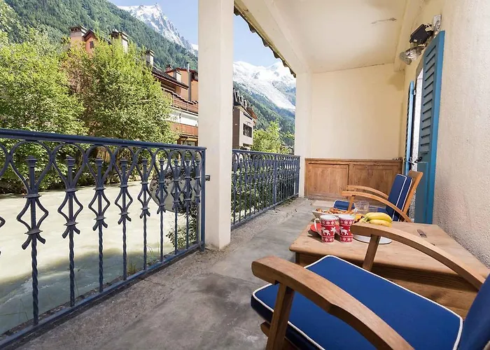 Lou Lou - Year Chamonix