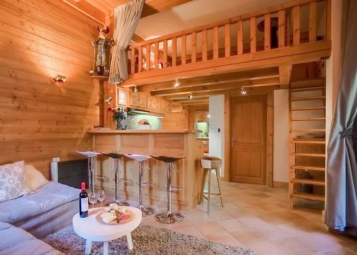 Lou Lou - Year Апартаменти *